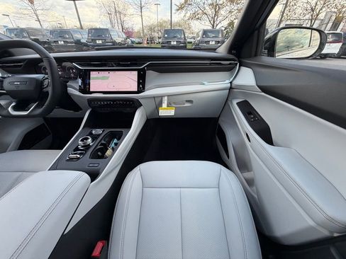 New 2026 Jeep Cherokee Limited image 13