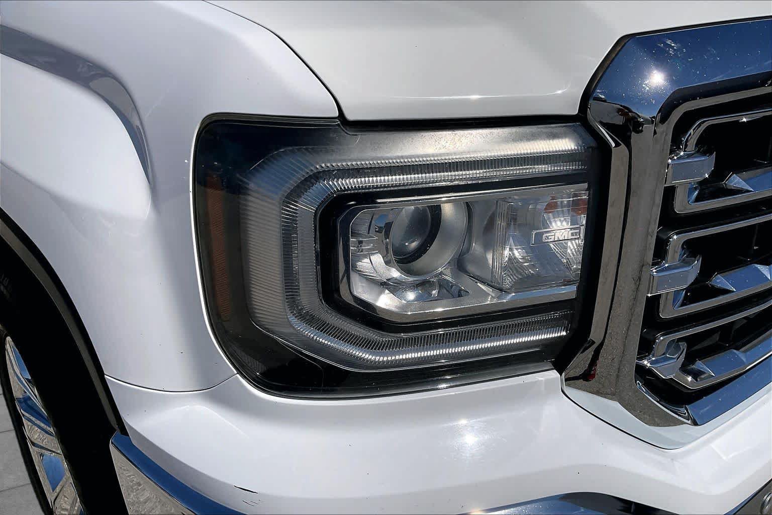 Used 2018 GMC Sierra 1500 SLT AWD/4WD image 26