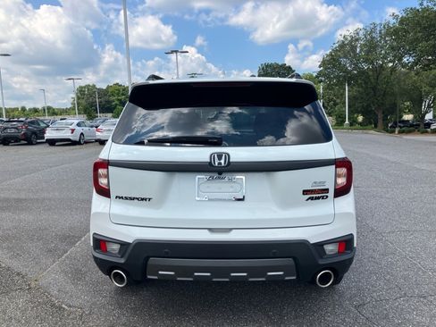 Used 2023 Honda Passport TrailSport image 18
