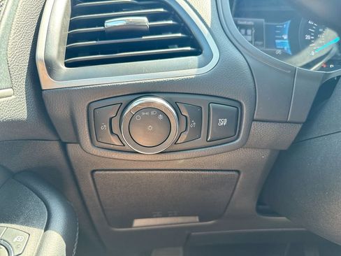 Used 2024 Ford Edge SEL AWD/4WD image 18
