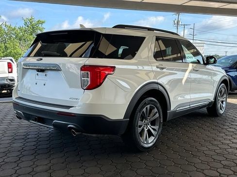 Used 2023 Ford Explorer XLT w/ Equipment Group 202A AWD/4WD image 34