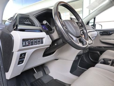 Used 2018 Honda Odyssey Elite image 42