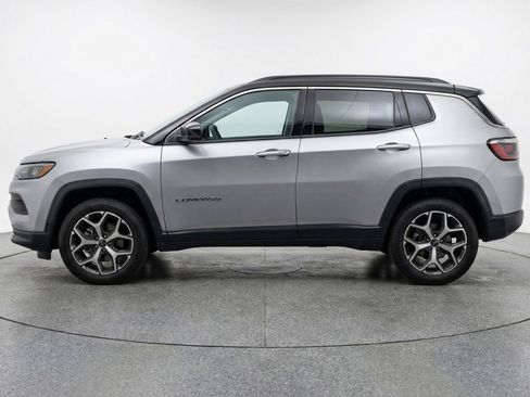 Used 2025 Jeep Compass Limited AWD/4WD image 5