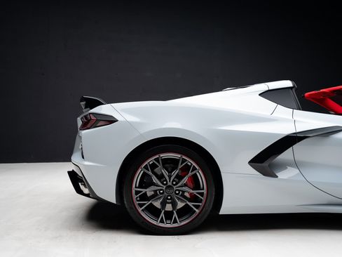 Used 2023 Chevrolet Corvette Stingray Premium Cpe w/ Z51 Performance Package RWD image 39