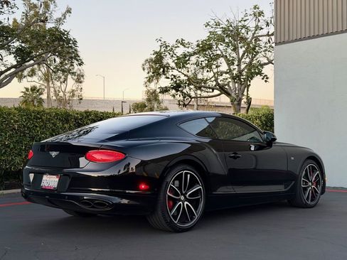Used 2020 Bentley Continental GT image 18