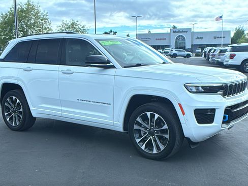 Used 2022 Jeep Grand Cherokee Overland w/ Advanced Protech Group III image 1