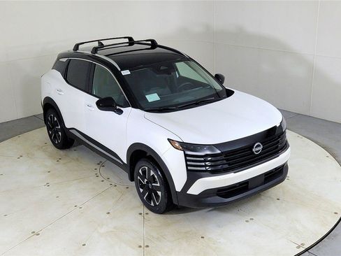 New 2026 Nissan Kicks SV w/ Cold Weather Package AWD/4WD image 13