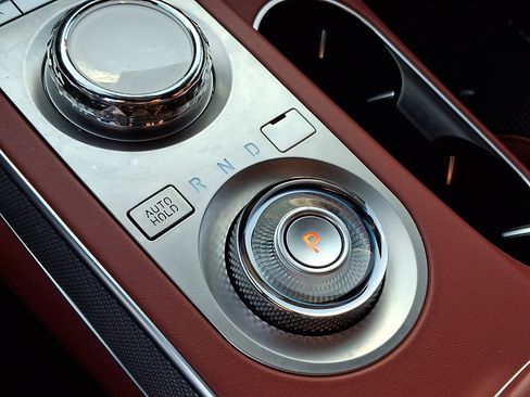 Certified 2023 Genesis GV70 2.5T w/ Sport Prestige Package image 17