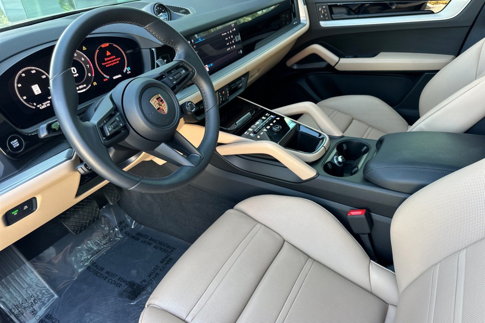 Used 2026 Porsche Cayenne Coupe AWD/4WD image 4