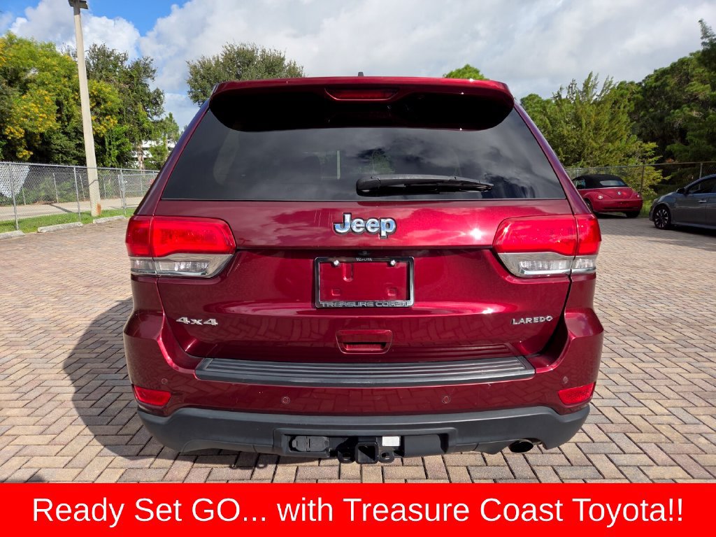 Used 2019 Jeep Grand Cherokee Laredo w/ 18" Wheel & 8.4" Radio Group AWD/4WD image 11