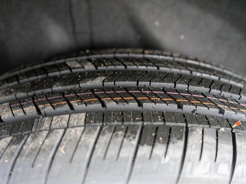 Used 2023 GMC Acadia Denali w/ Black Diamond Edition image 40