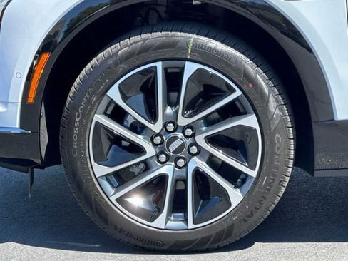 New 2026 Cadillac Optiq Sport 1 w/ LPO, Floor Liner Package AWD/4WD image 25