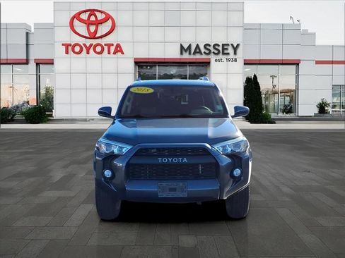 Used 2018 Toyota 4Runner SR5 image 8