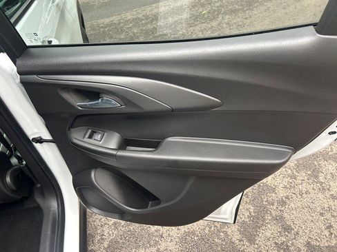 Certified 2024 Chevrolet TrailBlazer LT w/ LT Cold Weather Package image 9