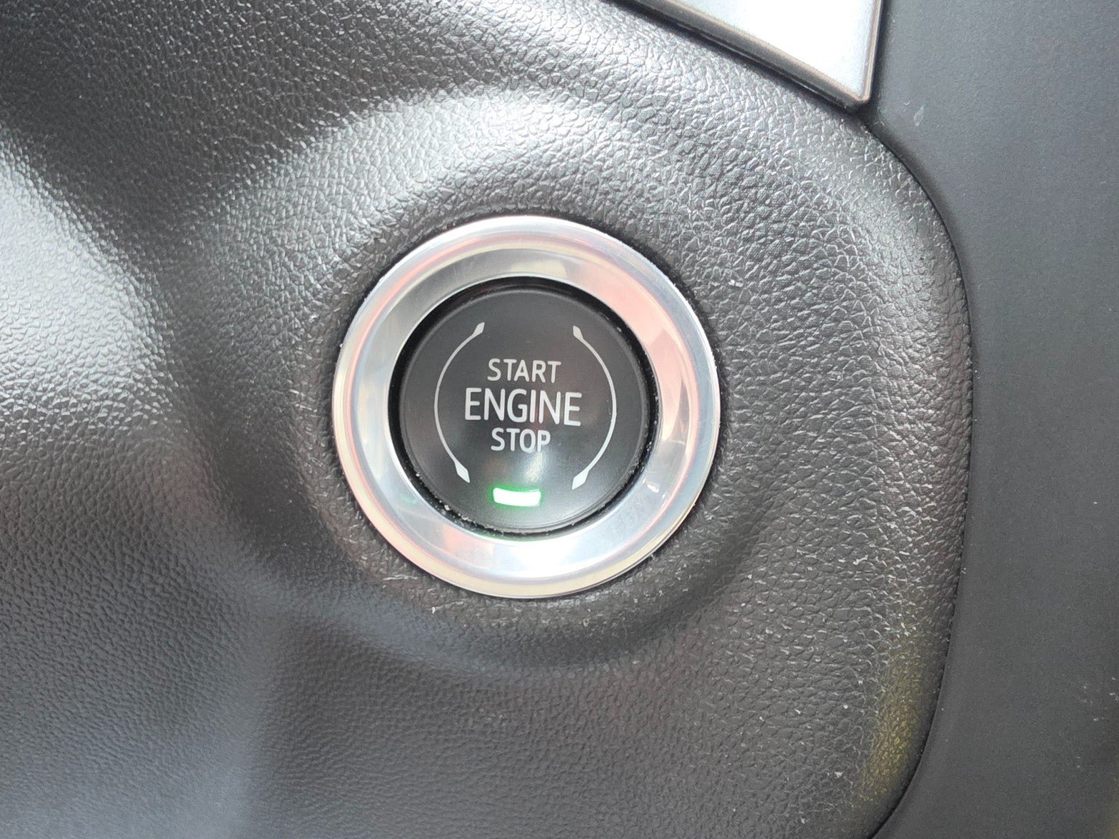 Used 2020 Chevrolet Silverado 1500 RST AWD/4WD image 49