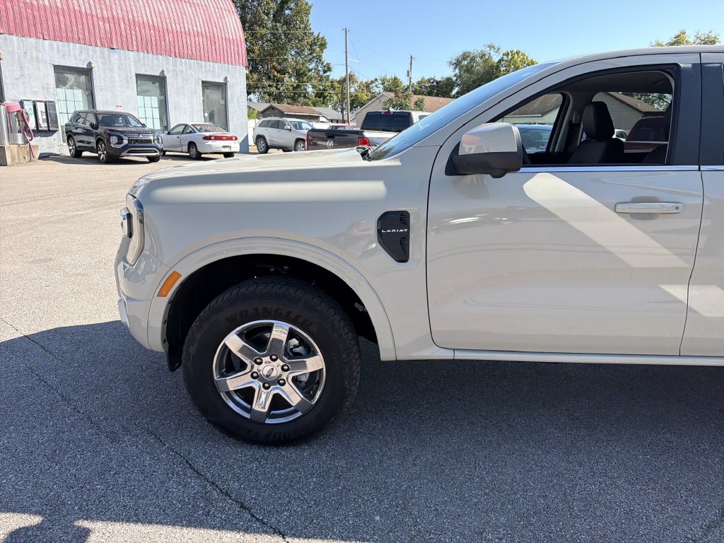 Used 2026 Ford Ranger Lariat w/ FX4 Off-Road Package AWD/4WD image 9