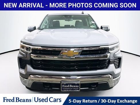 Used 2024 Chevrolet Silverado 1500 LT image 2