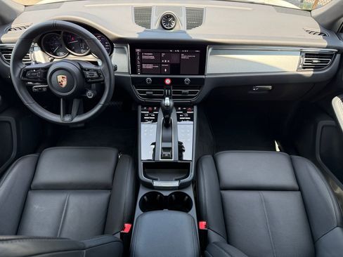 Used 2026 Porsche Macan AWD/4WD image 13