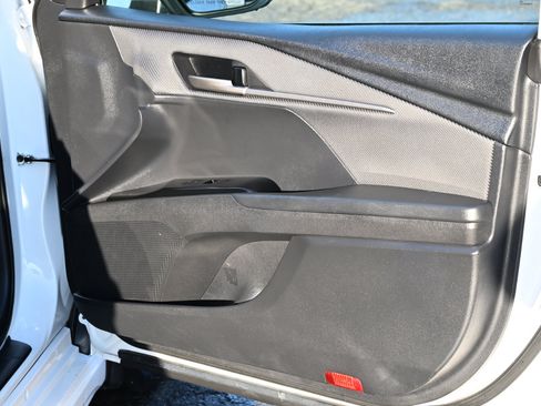 Used 2025 Toyota Camry SE AWD (Natl) image 31