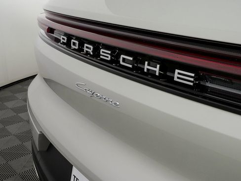 New 2026 Porsche Cayenne AWD/4WD image 38