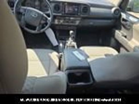 Used 2023 Toyota Tacoma SR AWD/4WD image 5