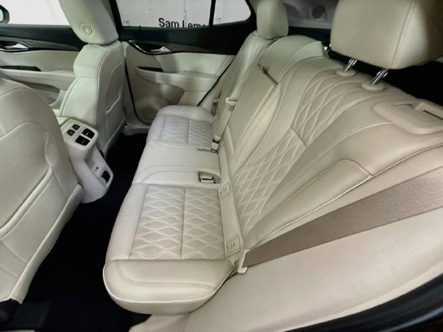 Used 2022 Buick Envision Avenir w/ Technology Package II FWD image 26