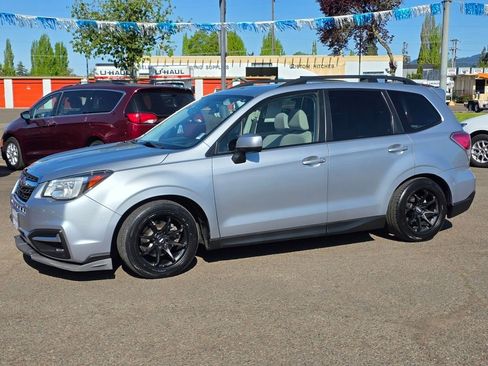 Used 2018 Subaru Forester 2.5i Premium image 1