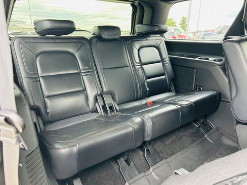 Used 2019 Lincoln Navigator Reserve AWD/4WD image 39