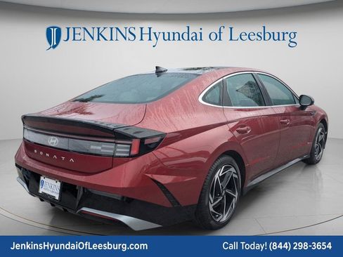 Certified 2024 Hyundai Sonata SEL w/ Convenience Package FWD image 3