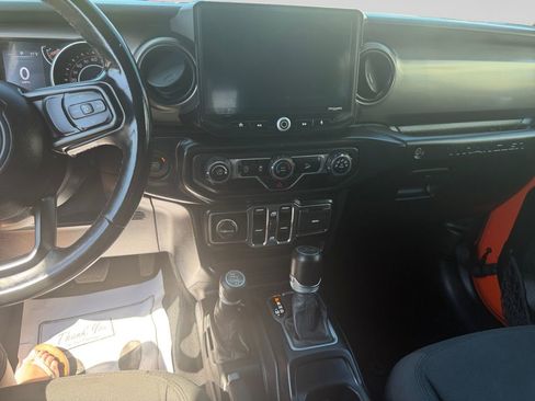 Certified 2019 Jeep Wrangler Unlimited Sport S AWD/4WD image 12