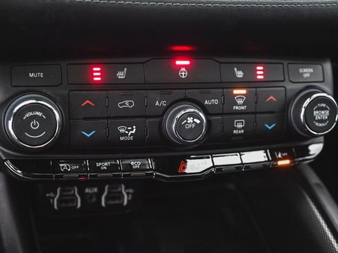 Used 2022 Dodge Durango GT image 22