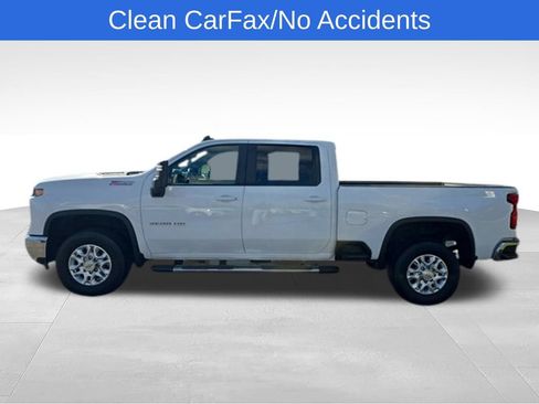 Used 2024 Chevrolet Silverado 2500 LT AWD/4WD image 2