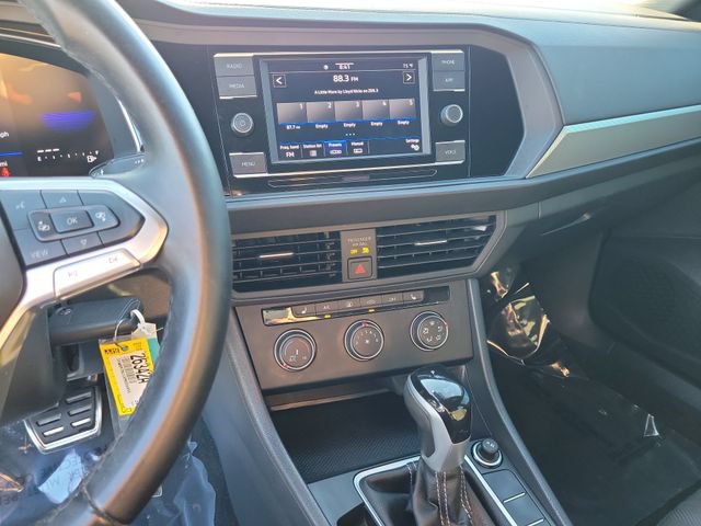 Certified 2024 Volkswagen Jetta Sport FWD image 21