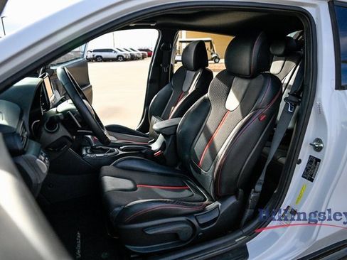 Used 2020 Hyundai Veloster Turbo image 10