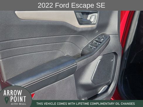 Used 2022 Ford Escape SE w/ Cold Weather Package image 21