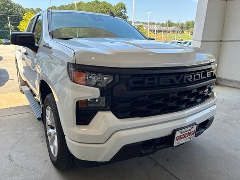 Used 2022 Chevrolet Silverado 1500 Custom AWD/4WD image 4