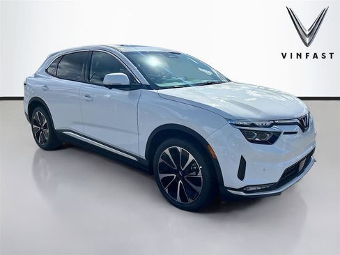 New 2025 VinFast VF 8 Plus image 1