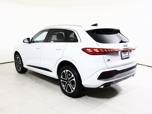 Used 2025 Audi Q5 Premium w/ Convenience Package image 13