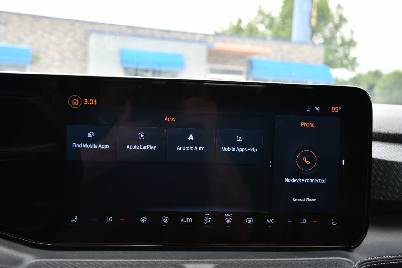 Used 2025 Ford Mustang Premium RWD image 18