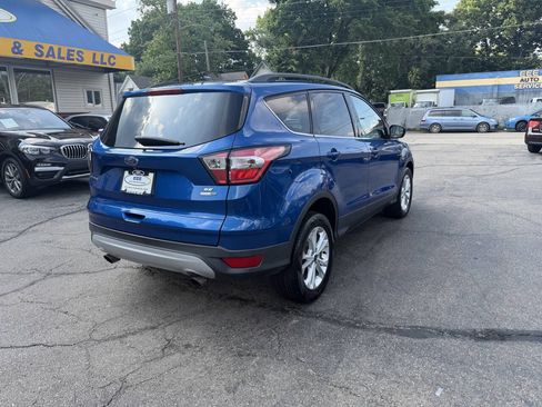 Used 2018 Ford Escape SE AWD/4WD image 8
