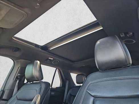 Used 2020 Ford Explorer XLT w/ Equipment Group 202A RWD image 23