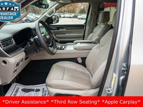 Used 2024 Jeep Wagoneer L Series II image 15