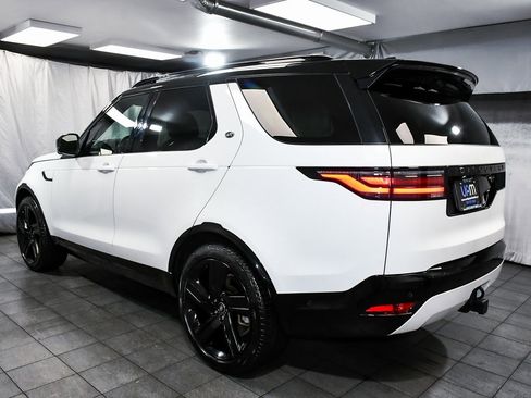 Used 2023 Land Rover Discovery S R-Dynamic image 4