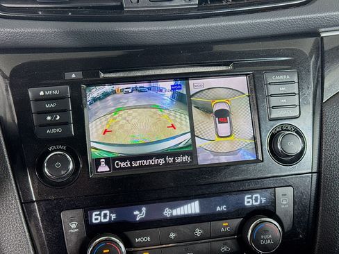 Used 2019 Nissan Rogue Sport SL w/ Premium Package image 19