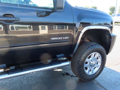 Used 2014 Chevrolet Silverado 3500 LTZ w/ LTZ Plus Package AWD/4WD image 20