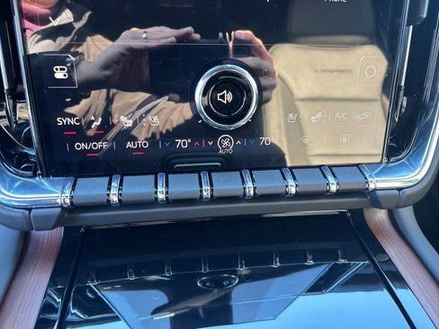 New 2026 GMC Yukon Denali w/ LPO, Floor Liner Package image 22