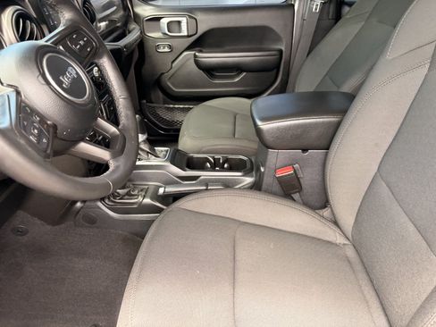 Used 2021 Jeep Wrangler Unlimited Sport AWD/4WD image 16