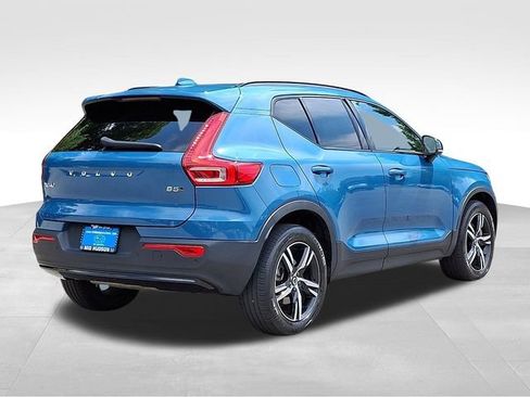 Used 2023 Volvo XC40 B5 Plus w/ Climate Package AWD/4WD image 6