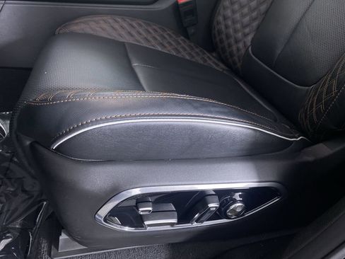 Used 2025 Jeep Grand Cherokee Summit w/ Obsidian Package image 10