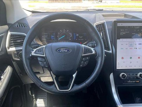 Certified 2024 Ford Edge SEL AWD/4WD image 5